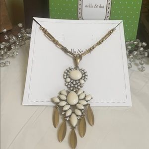 STELLA & DOT Mallorca Pendant Necklace